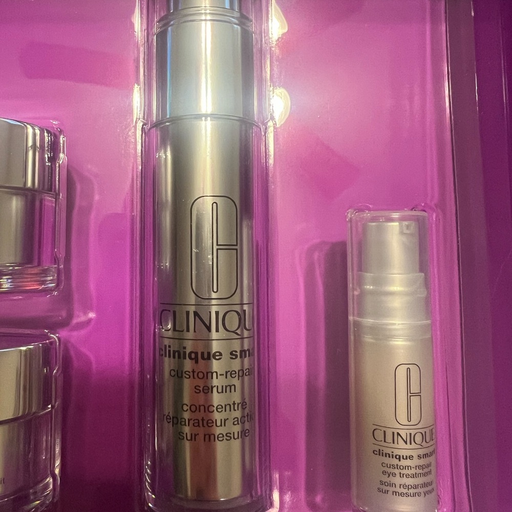 Clinique de-aging experts gift set smart custom repair serum moisturizer, serum - Picture 3 of 8